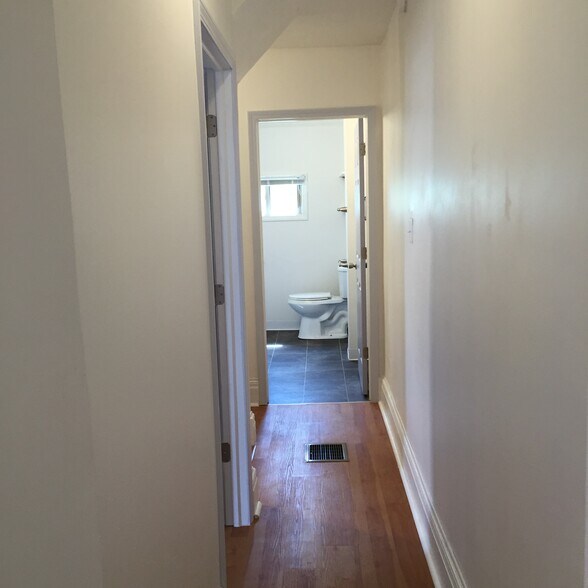 Hallway-1a - 125 E Walnut Ave