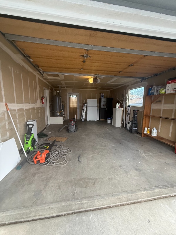 Building Photo - 572 1/2 Cindy Ann Rd