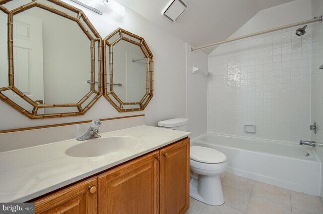 Building Photo - 4572 Shetland Green Rd