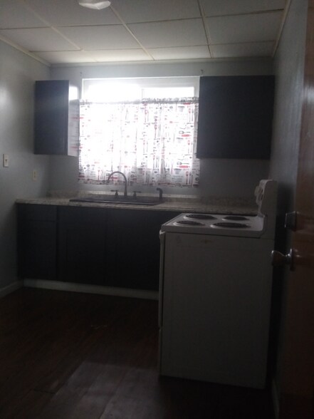 Primary Photo - 14 Elm Ln