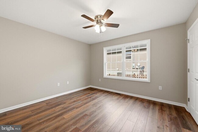 Building Photo - 640 Jenkins Ln