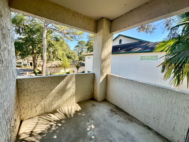 Building Photo - Spacious, One-Bedroom Condo In Plantation ...