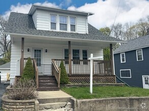 Building Photo - 39 Geer Ave
