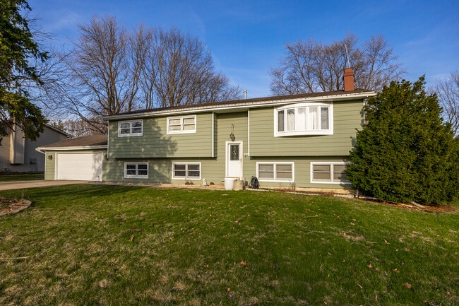 Building Photo - 12755 S Elizabeth Dr