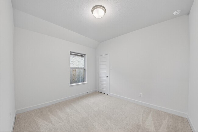 Building Photo - 27210 Butterfly Mint Ln