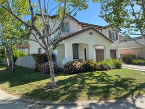 Building Photo - Open Floor Plan