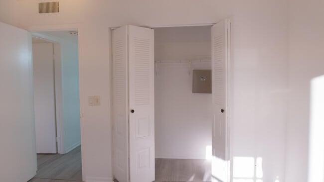 Building Photo - 400 SW 134th Way