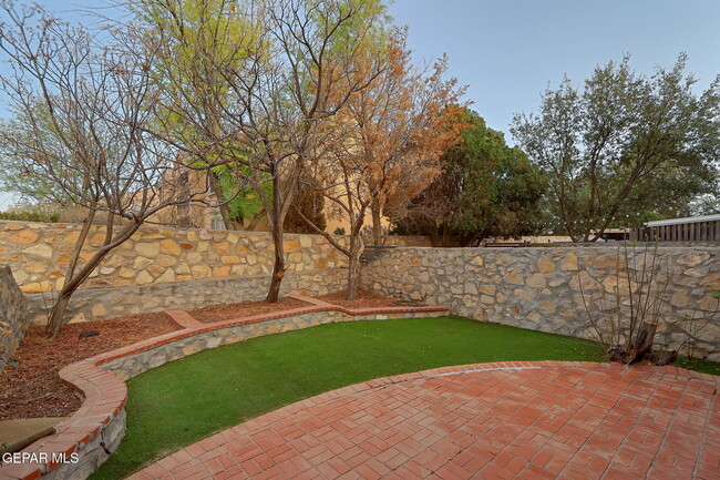 Building Photo - 1742 Pico Alto Dr