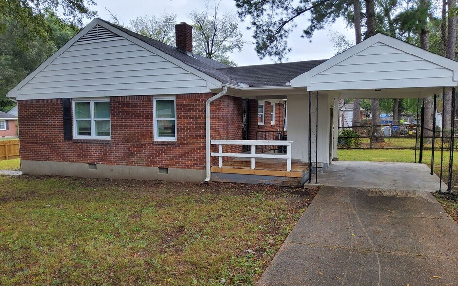 Building Photo - 3686 Philsdale Ave