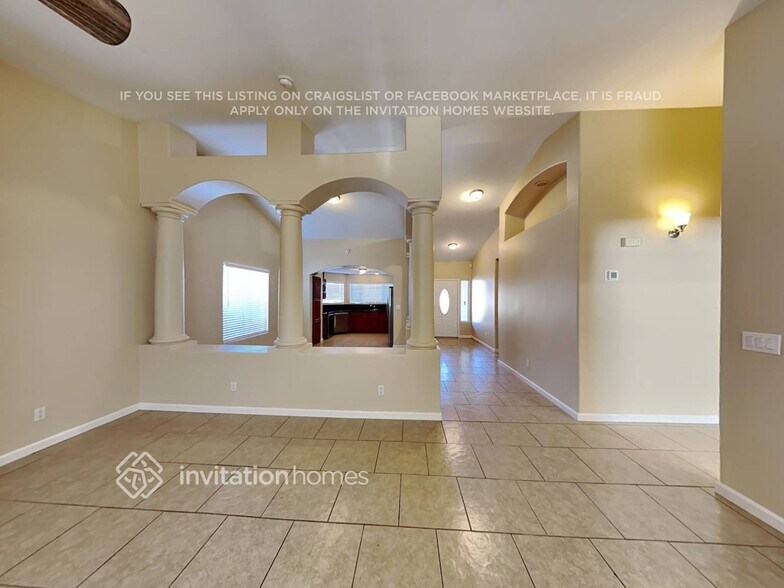 Building Photo - 11690 N 79th Dr