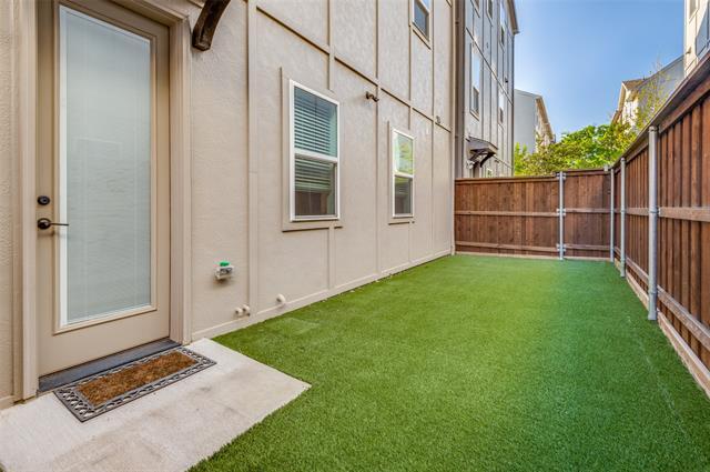 Building Photo - 2609 La Altura Ln