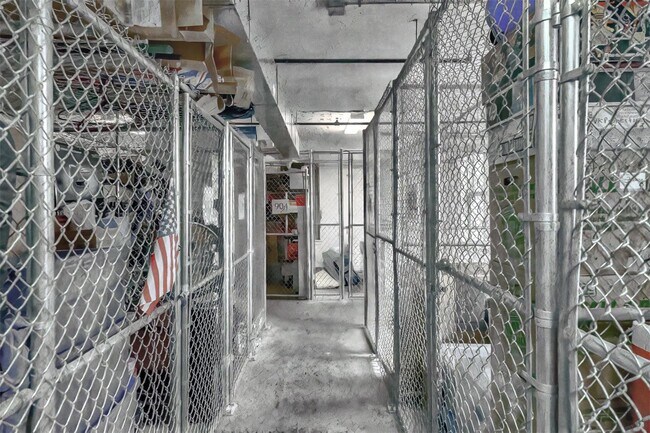 Building Photo - 300-314 N Broadway