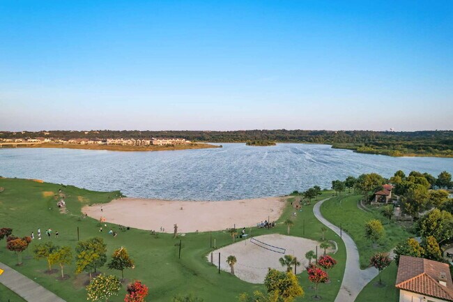 Building Photo - Welcome to your new 5 Bed-4 Bath home in t...