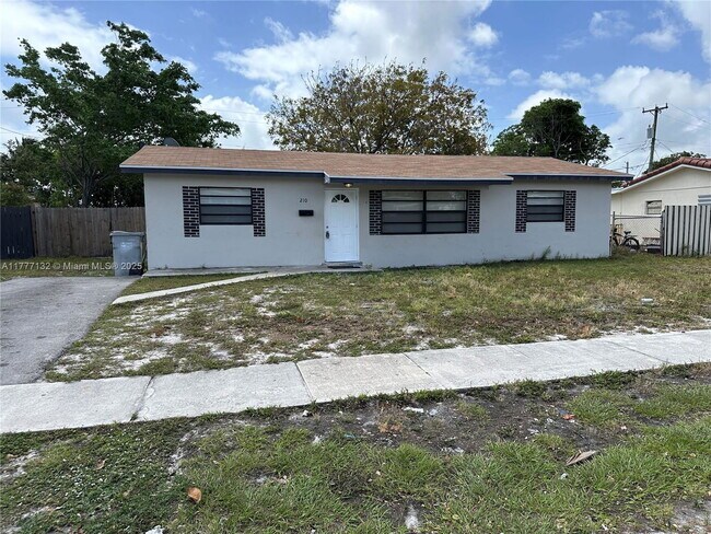 Building Photo - 210 NW 18th St