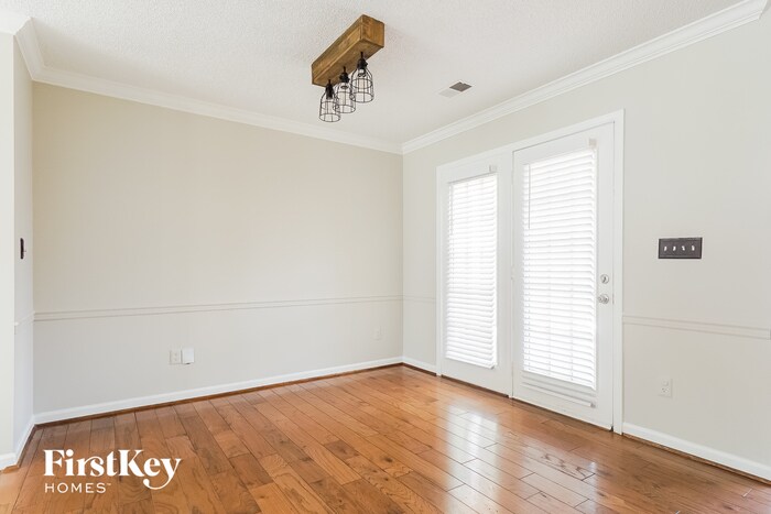 Building Photo - 1541 Timber Dr
