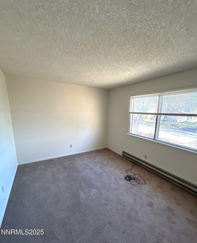 Building Photo - 5020 Catalina Dr