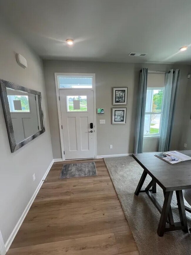 Building Photo - New 3BR Home in Antioch