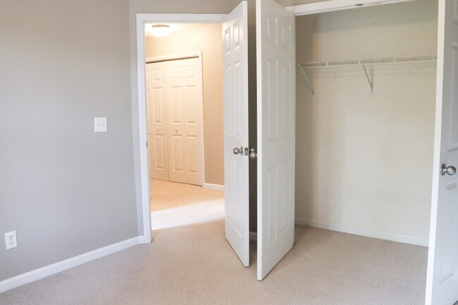 Building Photo - 38 White Heron Ct