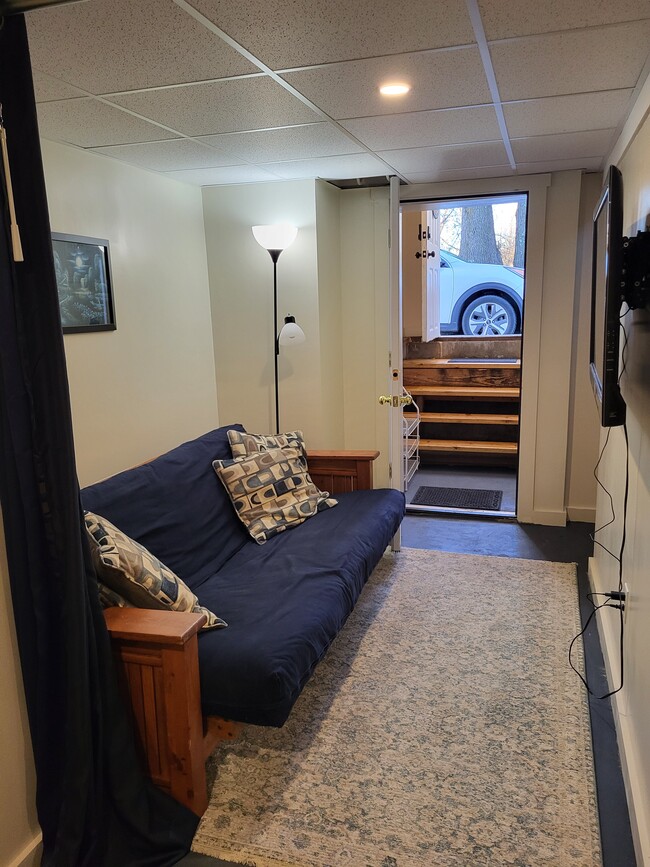 Building Photo - 30 Main St