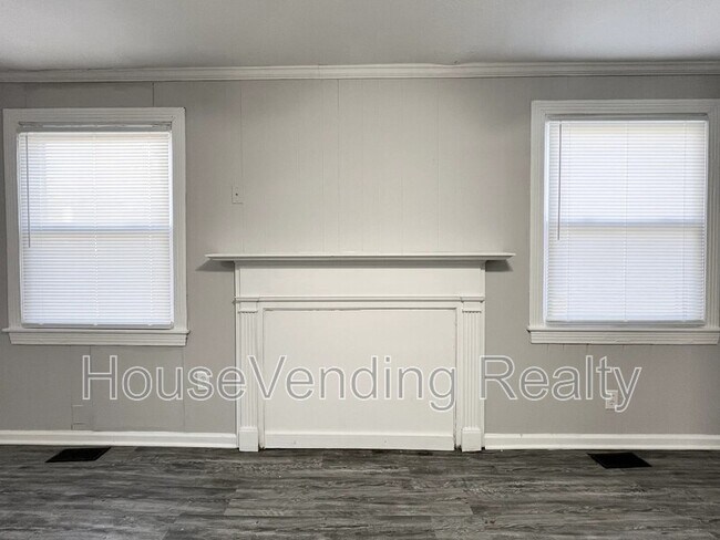 Building Photo - 1755 Dalton St