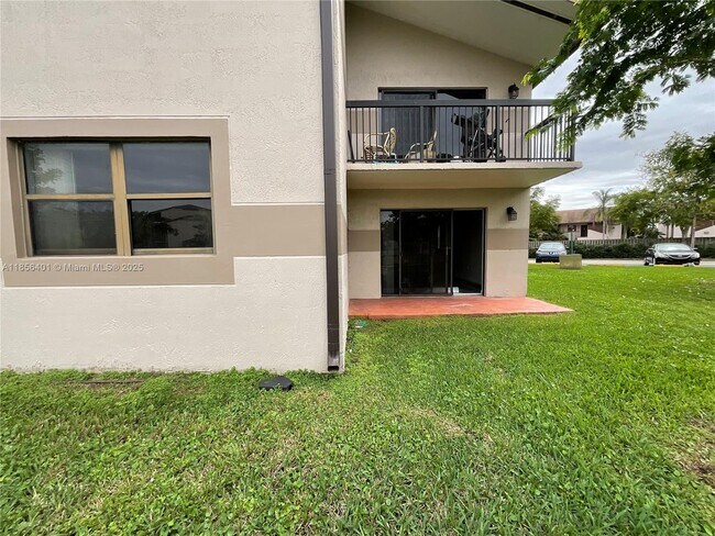 Building Photo - 9877 Nob Hill Ct