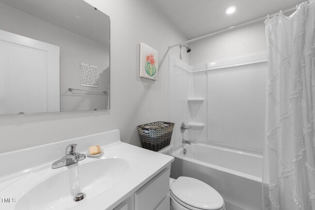 Building Photo - 45 Florentine Ct