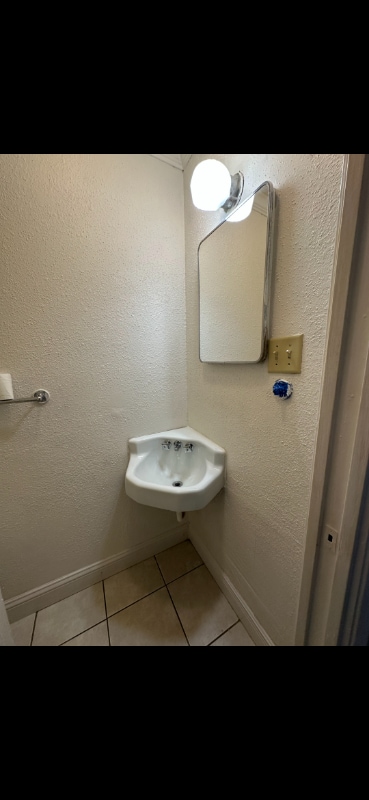 Building Photo - 6760 Prutzman Rd