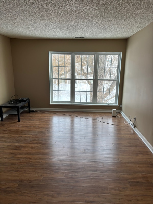 Building Photo - 6048 Chasewood Pkwy