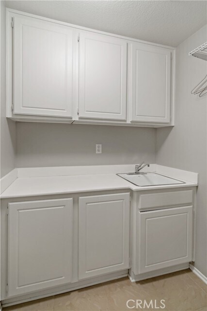 Building Photo - 1472 Pinewood Dr