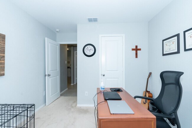 Building Photo - 2809 Watchpoint Rd