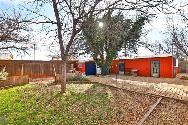 Building Photo - 501 N La Salle Dr