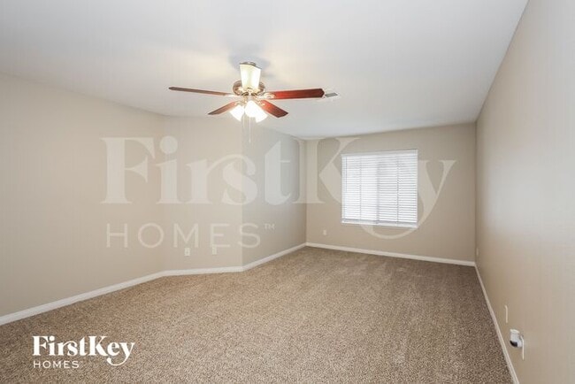 Building Photo - 7320 Backstretch Dr
