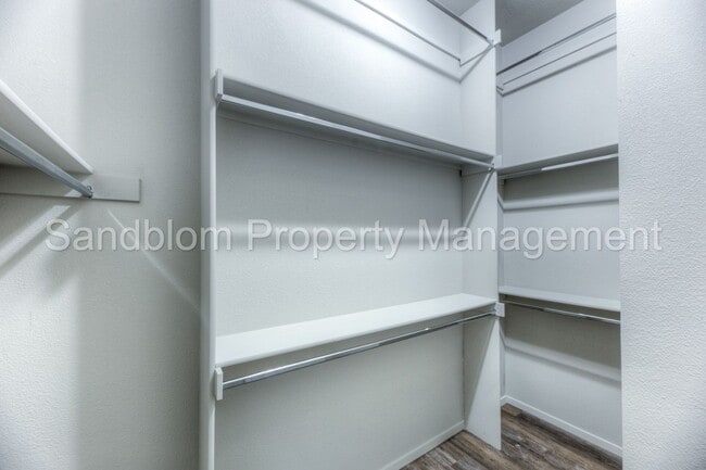 Building Photo - FOR LEASE | Bixby West | Available Now!