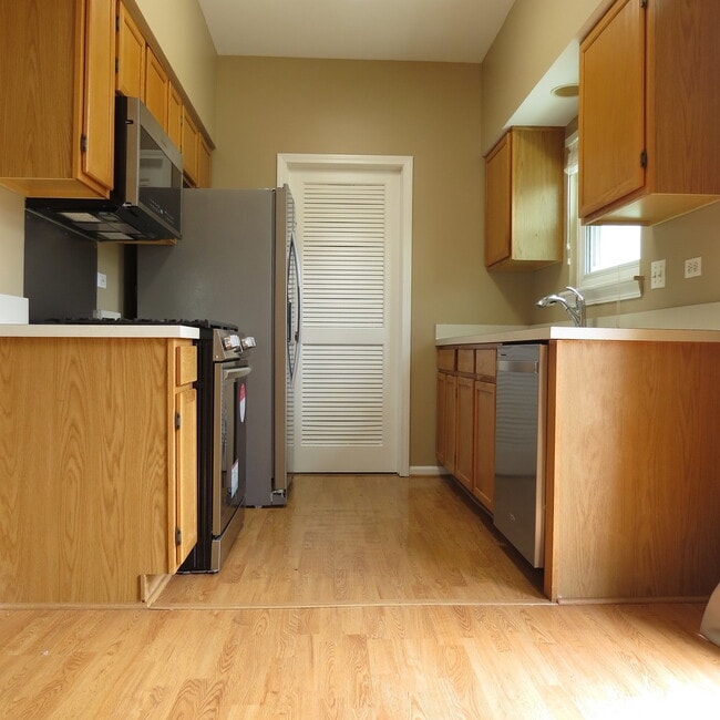 Building Photo - 2530 Warm Springs Ln