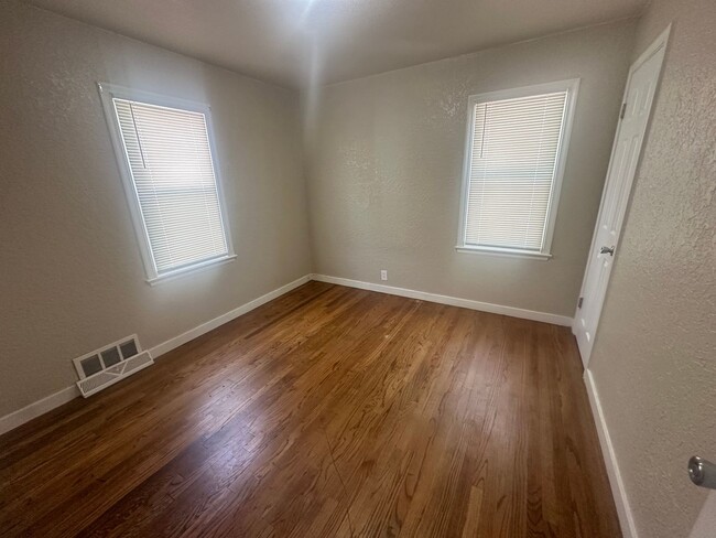 Building Photo - Ready Middle of January! Two bedrooms, one quarter bathroom home, pet friendly, central air!