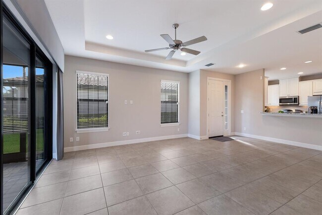 Building Photo - 8720 Bellussi Dr