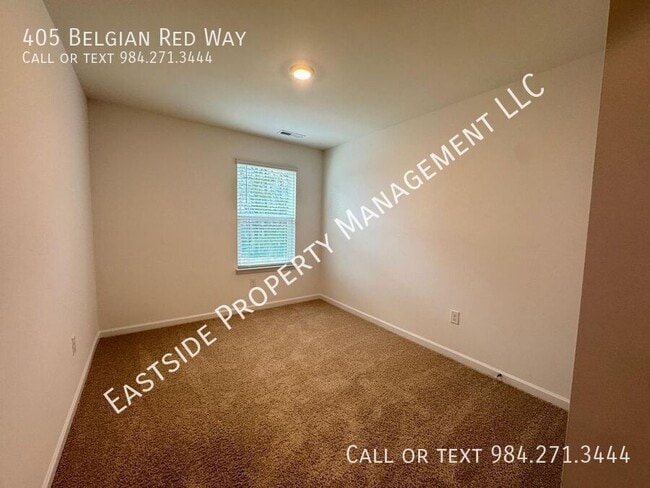 Building Photo - 405 Belgian Red Wy