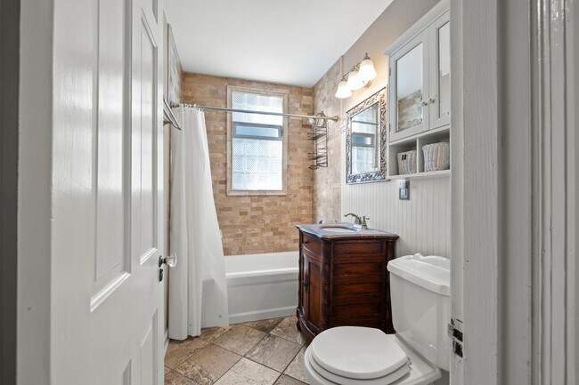 Building Photo - 181 Amazon Pl