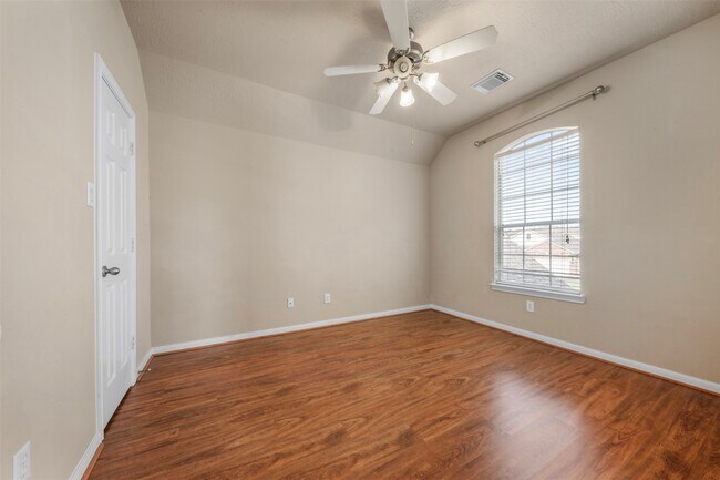 Building Photo - 13907 Normandy Ct