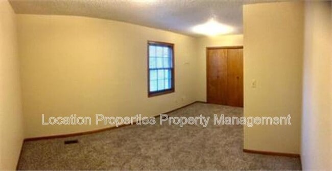 Building Photo - 324 Northwood Ln