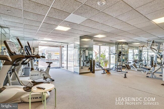 Building Photo - 1230 23rd St NW