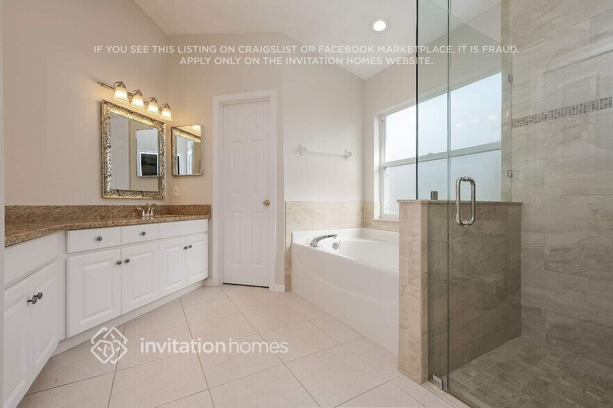 Building Photo - 2618 Brookville Dr