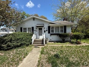 Building Photo - 209 River Ave