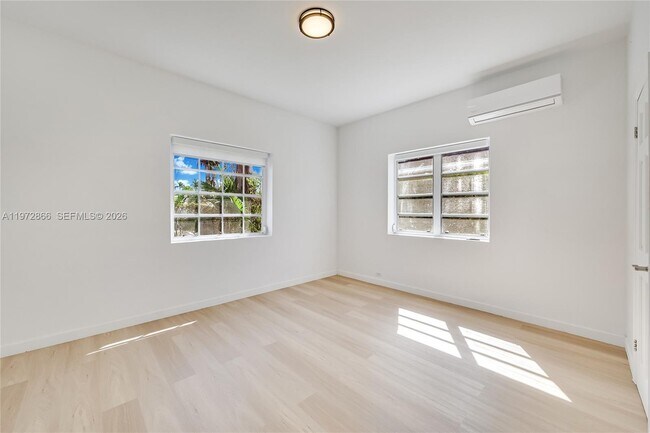 Building Photo - 9056 Emerson Ave