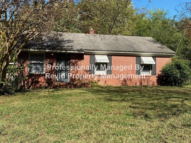 Building Photo - Large 3 bedroom home!