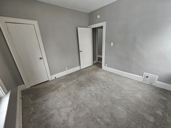 Building Photo - 3784 E 114th St