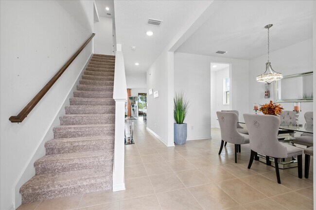 Building Photo - 12195 Stirrup Dr