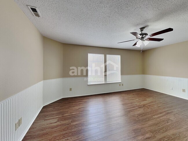 Building Photo - 6803 Amber Springs Way