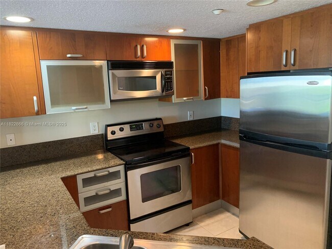 Primary Photo - 201 Golden Isles Dr