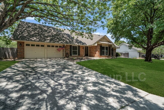 Building Photo - 133 Thomas Edison Dr